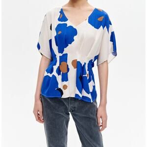 Marimekko Ivory & Blue Floral Sinched Blouse